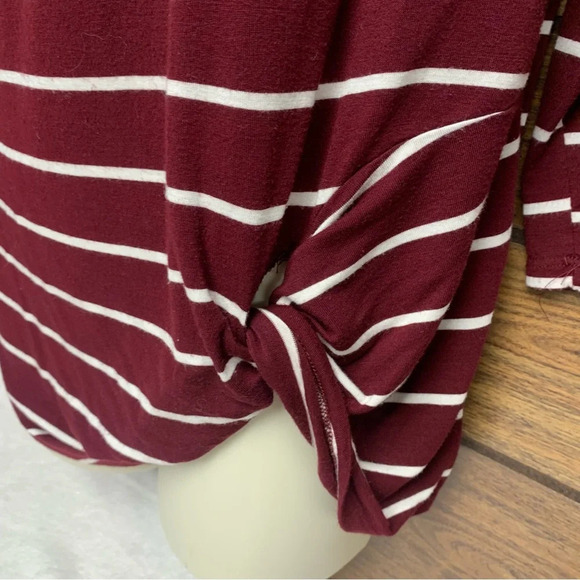 White Birch size small burgundy/white striped top front twist - Picture 6 of 7